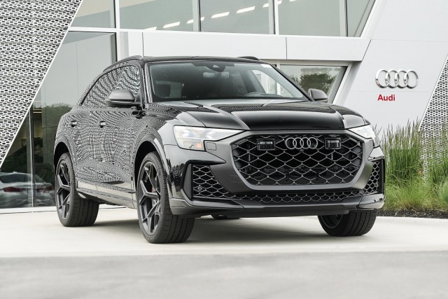 2025 Audi RS Q8 performance