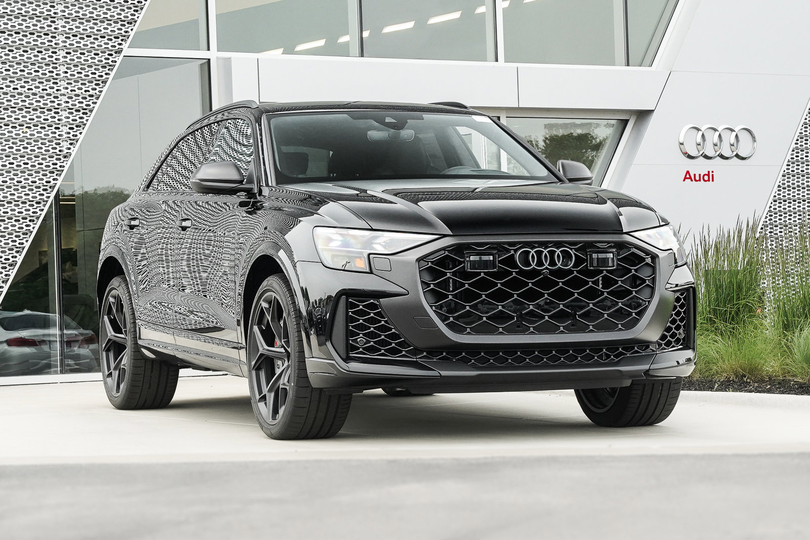 New 2025 Mythos Black Metallic Audi performance image 1