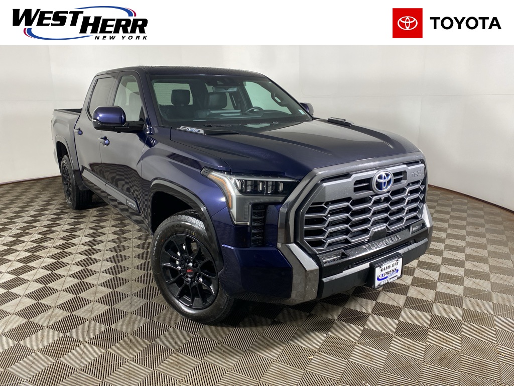 2024 Toyota Tundra Platinum's photo