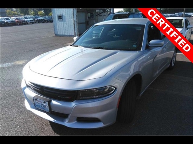2022 Dodge Charger SXT photo 2