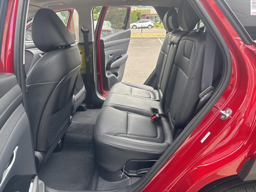 2025 Hyundai Tucson Hybrid Limited photo 12