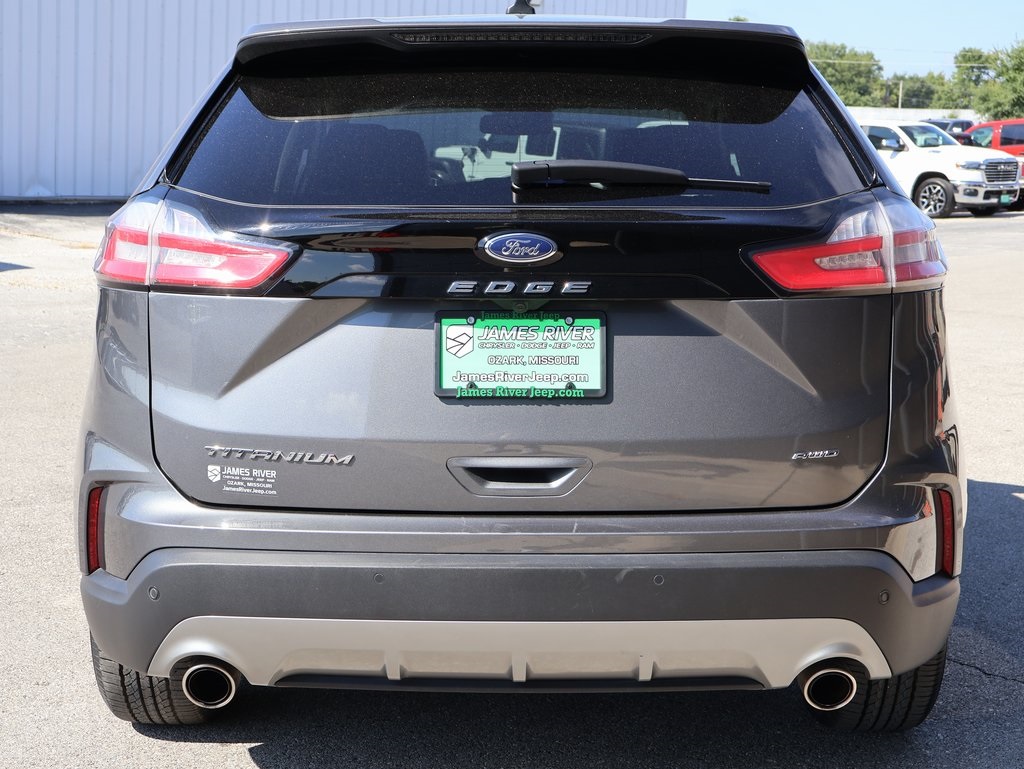 2024 Ford Edge Titanium photo 4