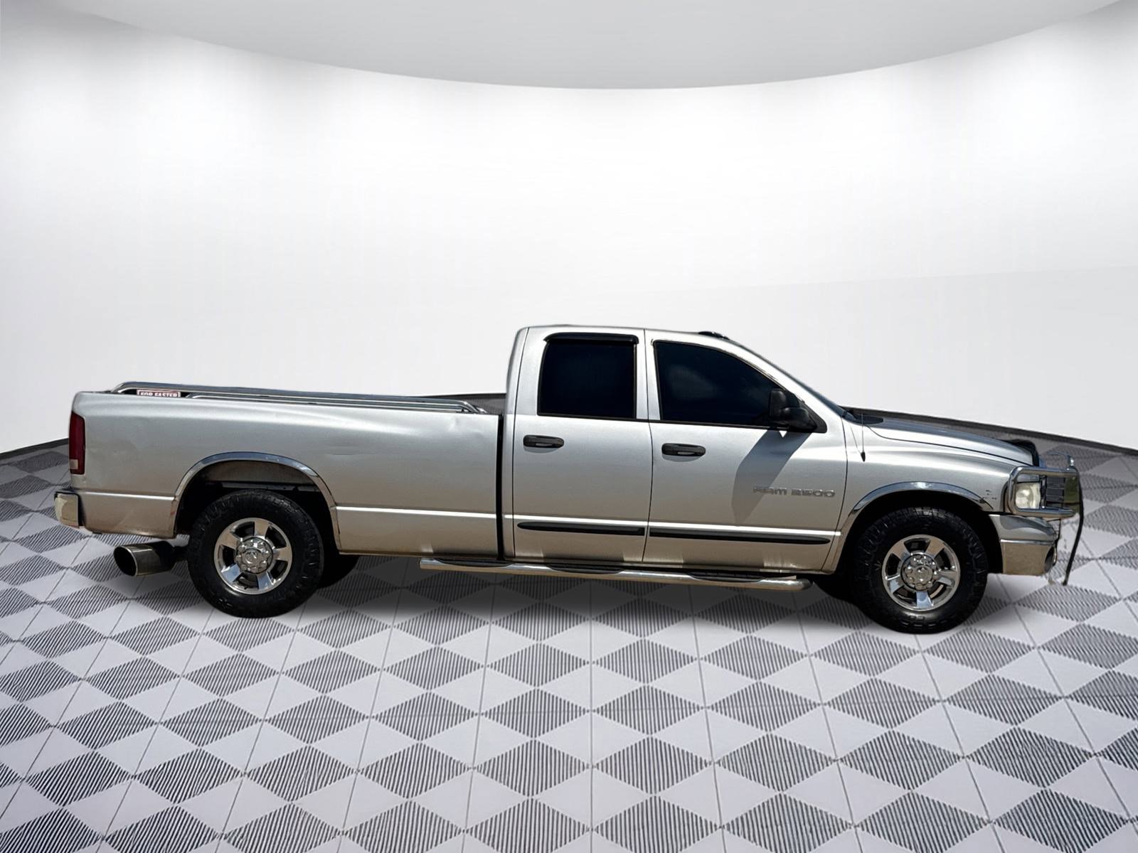 2005 Dodge Ram SLT Laramie photo 13
