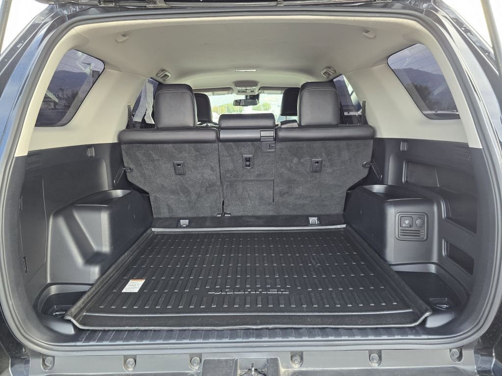 2022 Toyota 4Runner TRD Sport 4WD photo 9