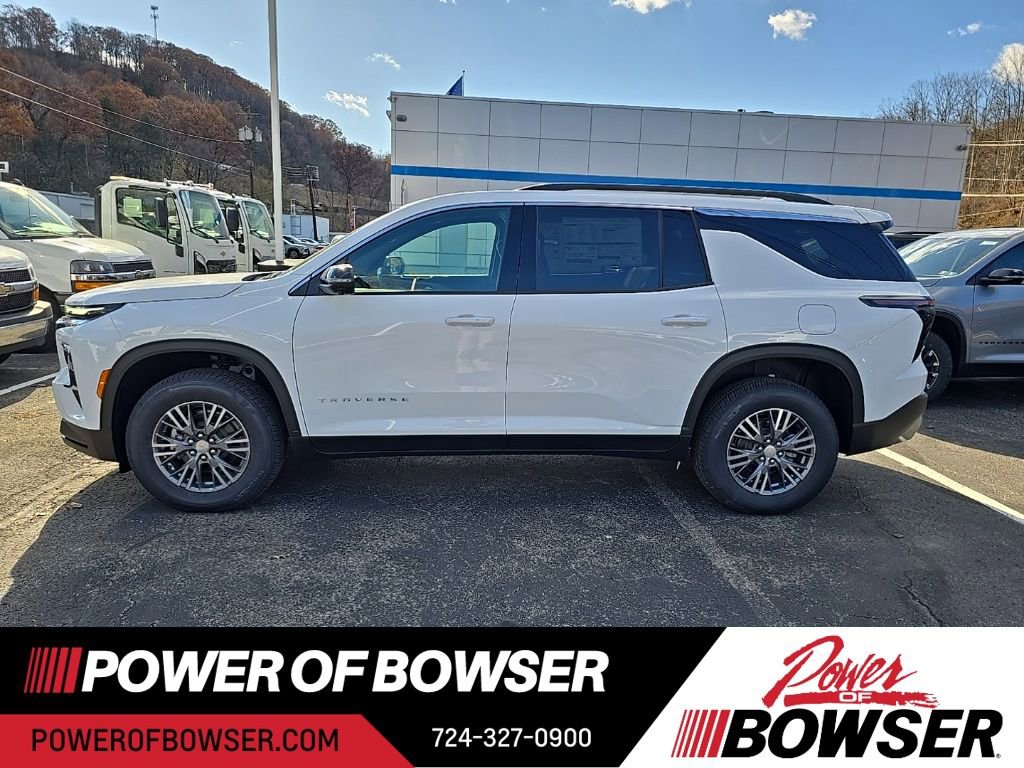 2026 Chevrolet Traverse 2LT photo 2