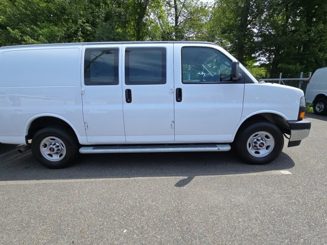2024 Gmc Savana 2500 Cargo photo 4