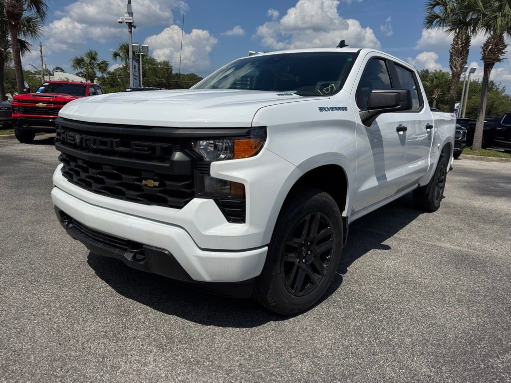 2025 Chevrolet Silverado 1500 Custom