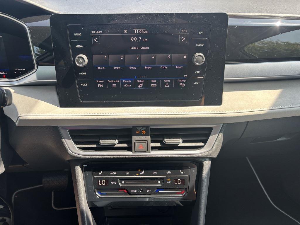 2025 Volkswagen Taos SE photo 19