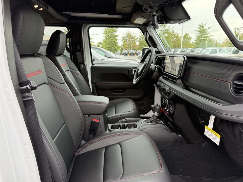 2025 Jeep Wrangler Rubicon X photo 13