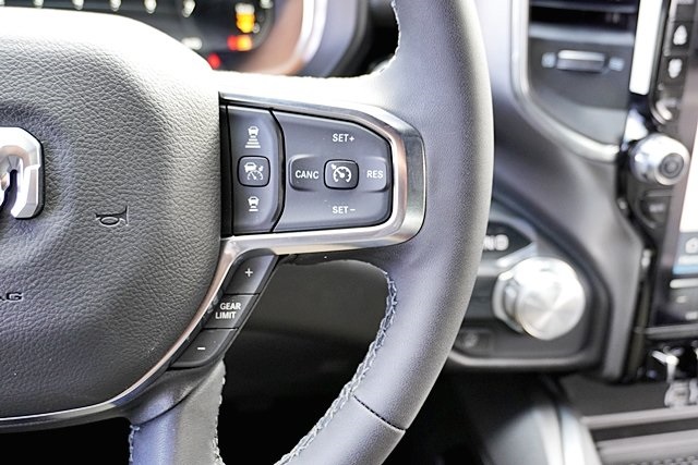 New 2026 Diamond Black Crystal Pearl-Coat Exterior Paint RAM Laramie image 43