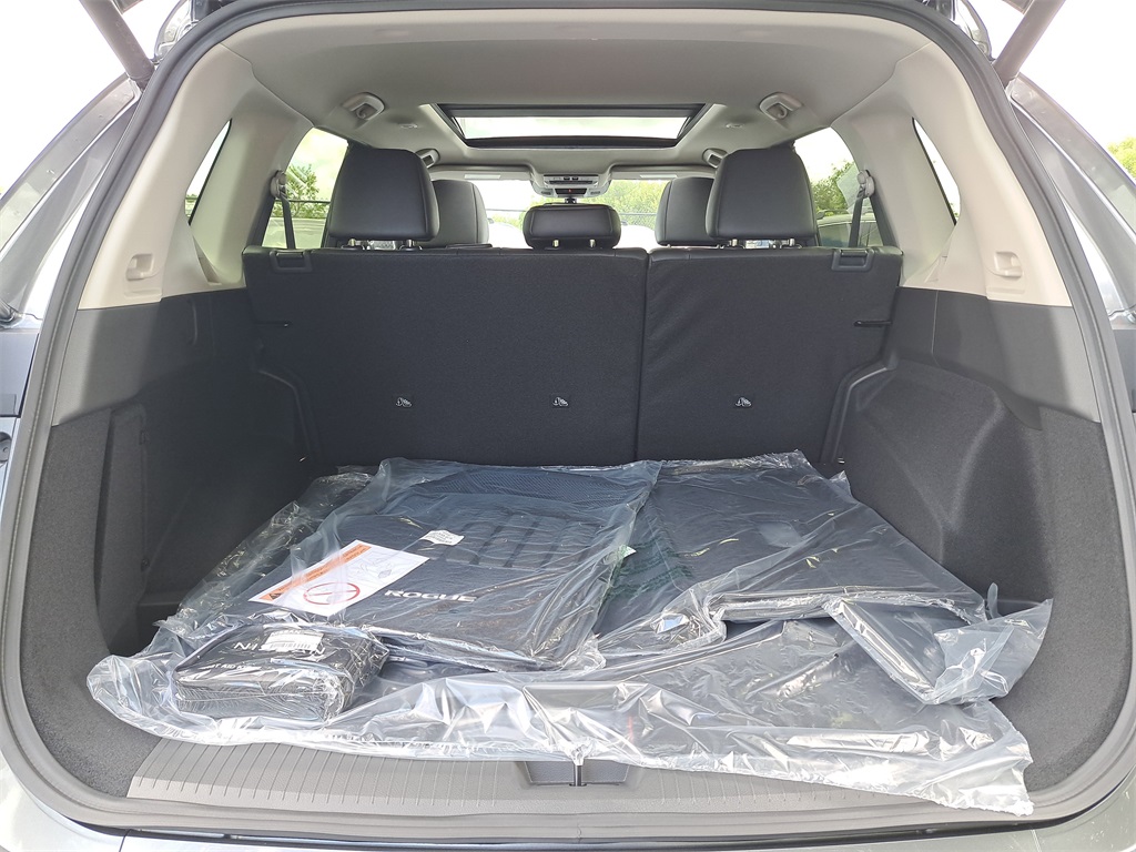 2026 Nissan Rogue SV photo 9