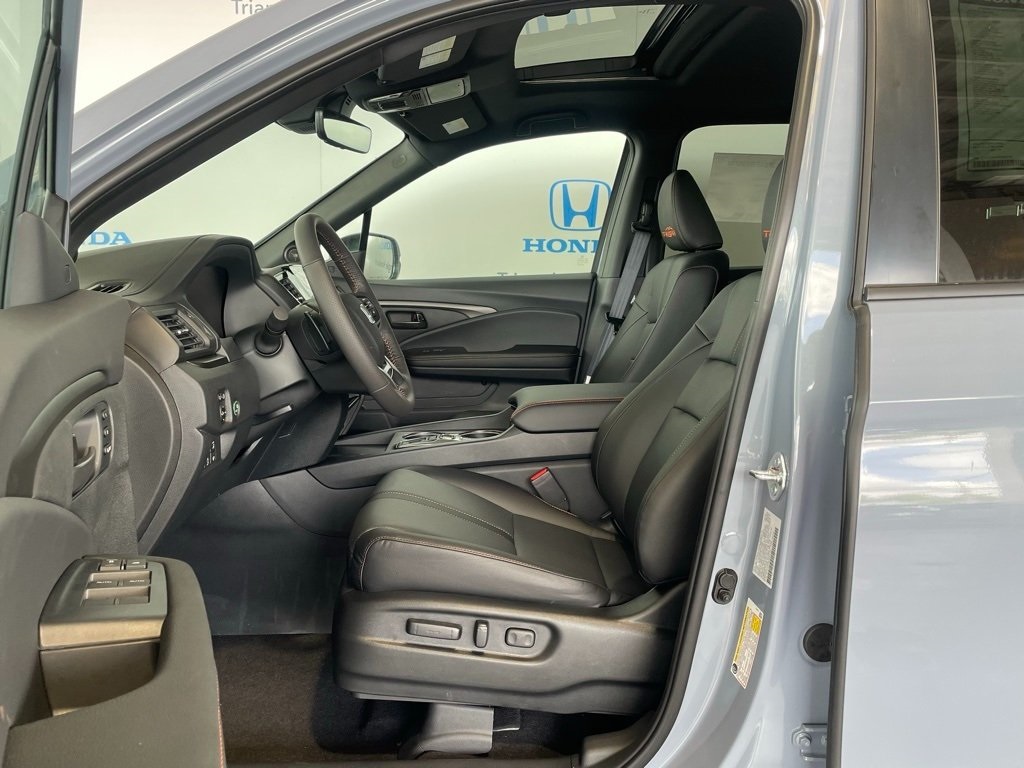 2025 Honda Ridgeline TrailSport photo 10