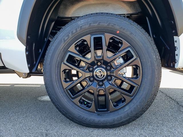2026 Toyota Tundra SR5 CrewMax photo 20