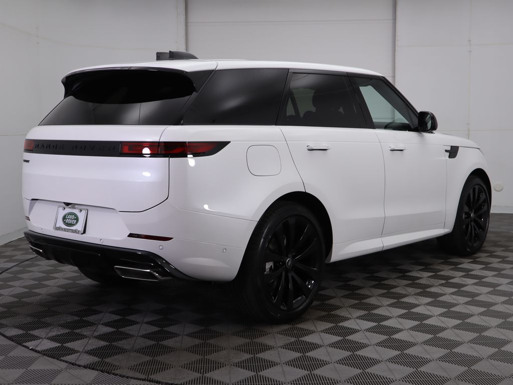 2025 Land Rover Range Rover Sport SE photo 4