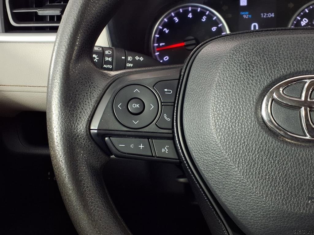2021 Toyota RAV4 XLE photo 7