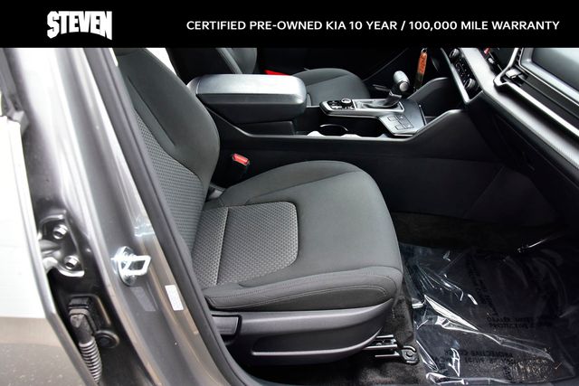 2025 Kia Sportage LX photo 9