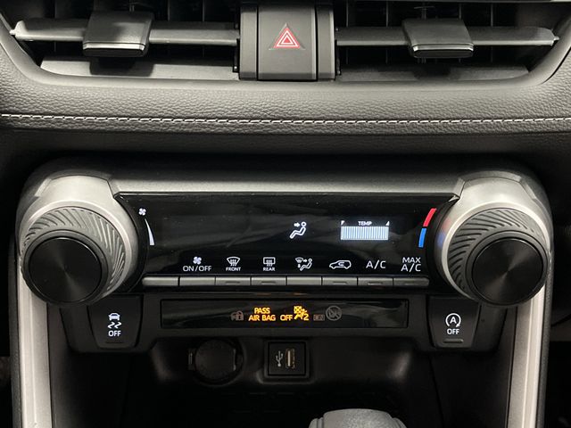 2023 Toyota RAV4 LE photo 5