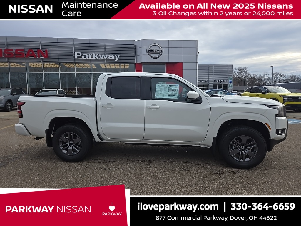 2025 Nissan Frontier Crew Cab SV photo 8