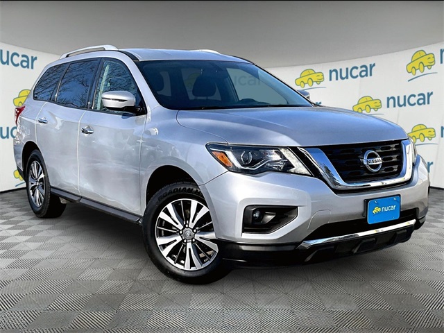 2019 Nissan Pathfinder SV