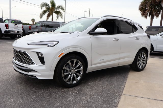 2026 Buick Encore GX Avenir photo 2