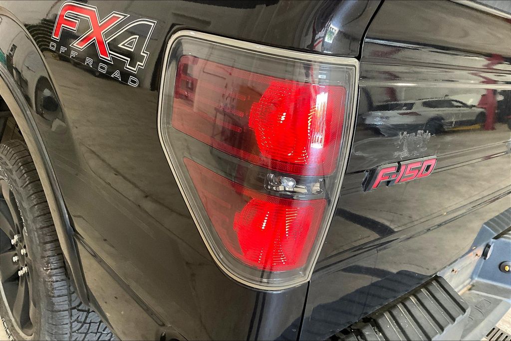 2014 Ford F-150 FX4 photo 24