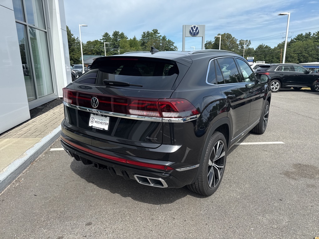 2026 Volkswagen Atlas Cross Sport SEL Premium R-Line photo 3
