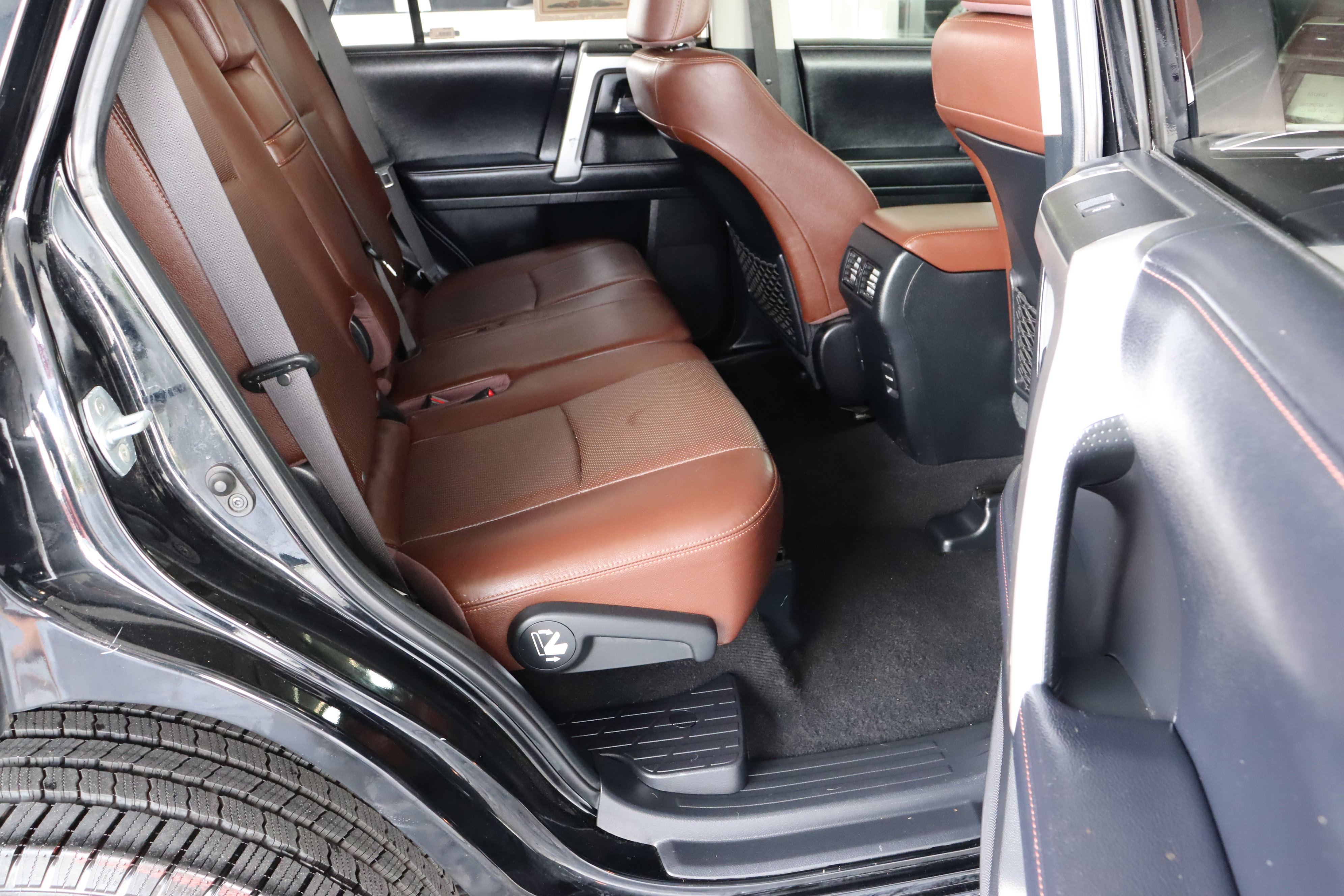 2019 Toyota 4Runner Limited photo 34