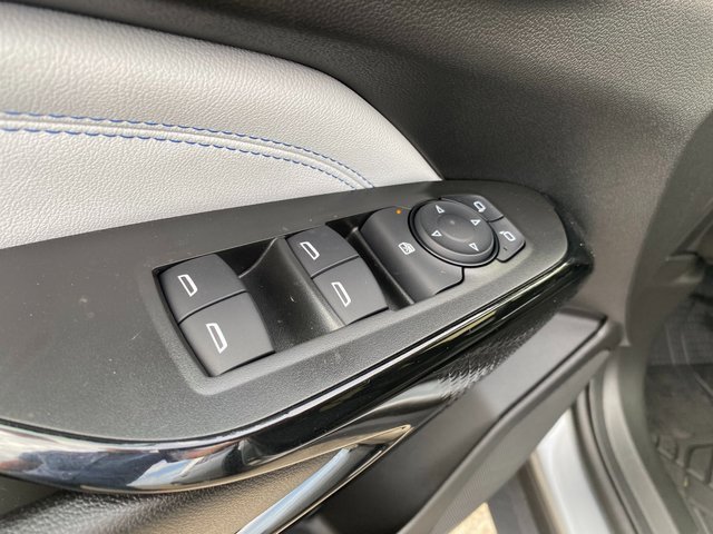 2025 Chevrolet Trax LT photo 17
