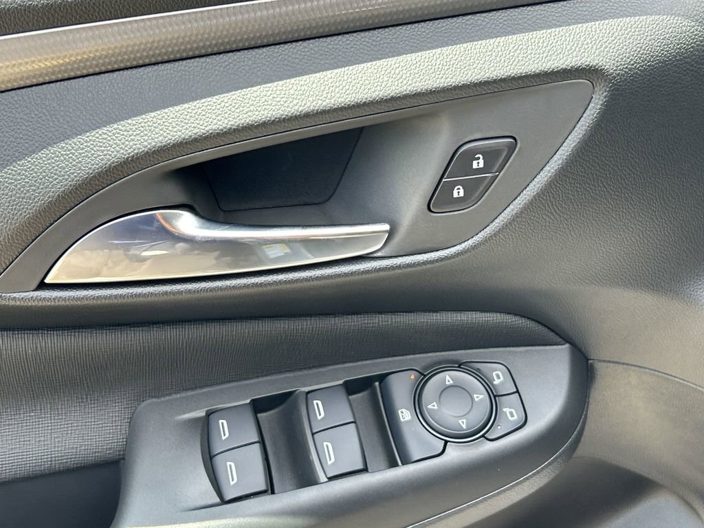 2025 Buick Envista Avenir photo 17