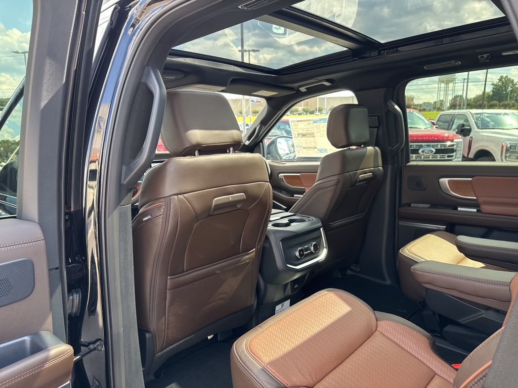 2025 Ford Expedition King Ranch photo 13