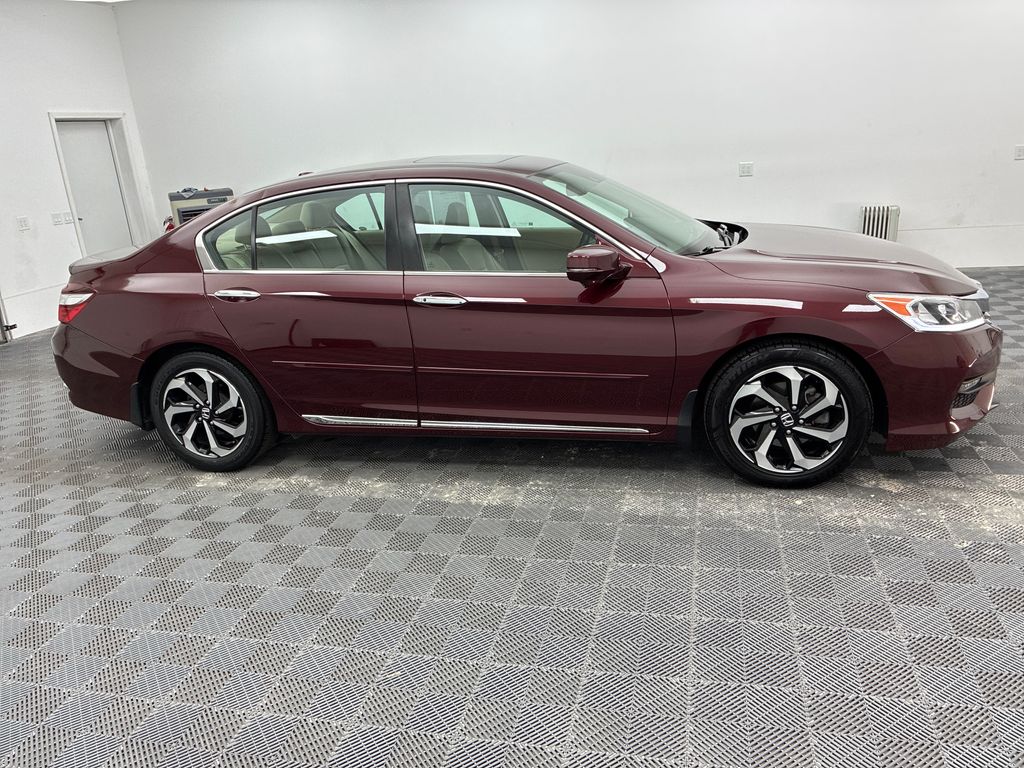 2017 Honda Accord EX-L photo 8
