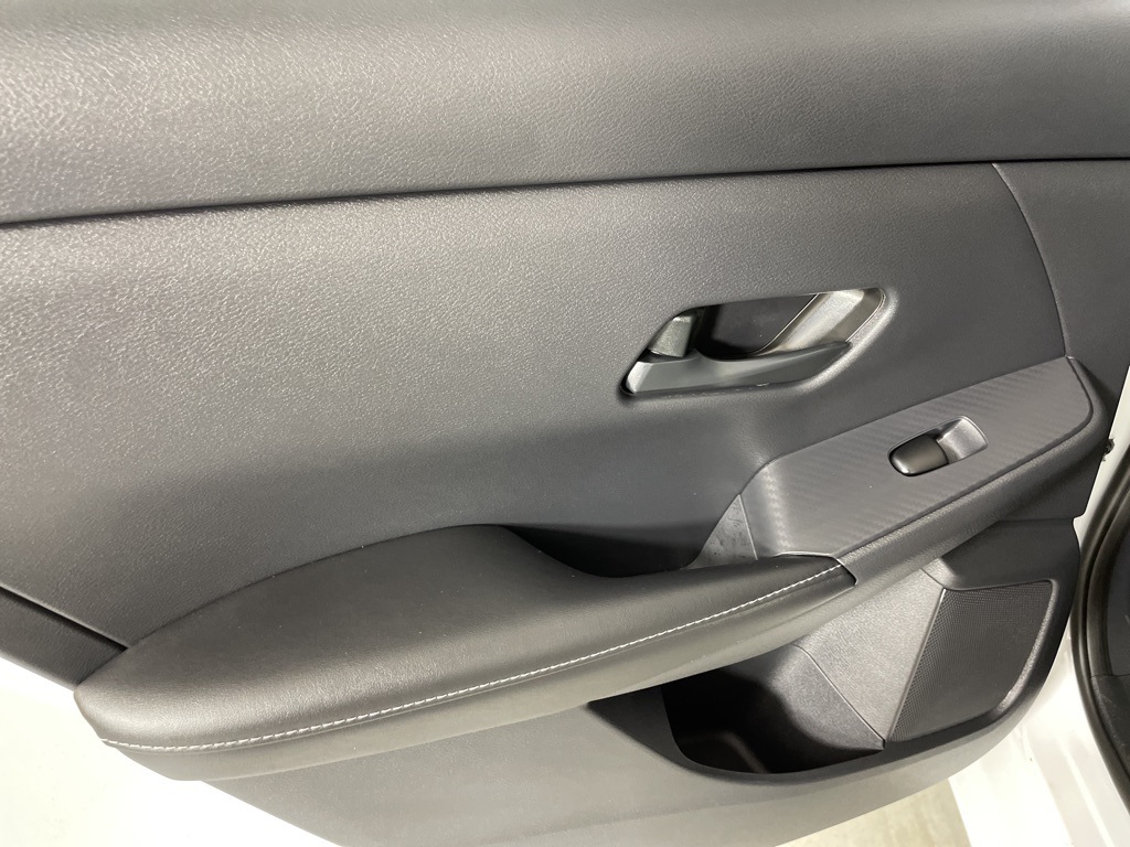 2025 Nissan Sentra SV photo 33