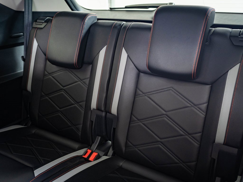 2025 Volkswagen Atlas Peak Edition SE photo 33