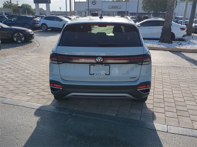 2025 Volkswagen Taos SEL photo 3