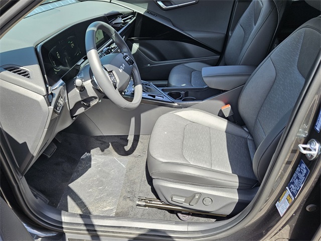 2025 Kia Niro SX photo 4