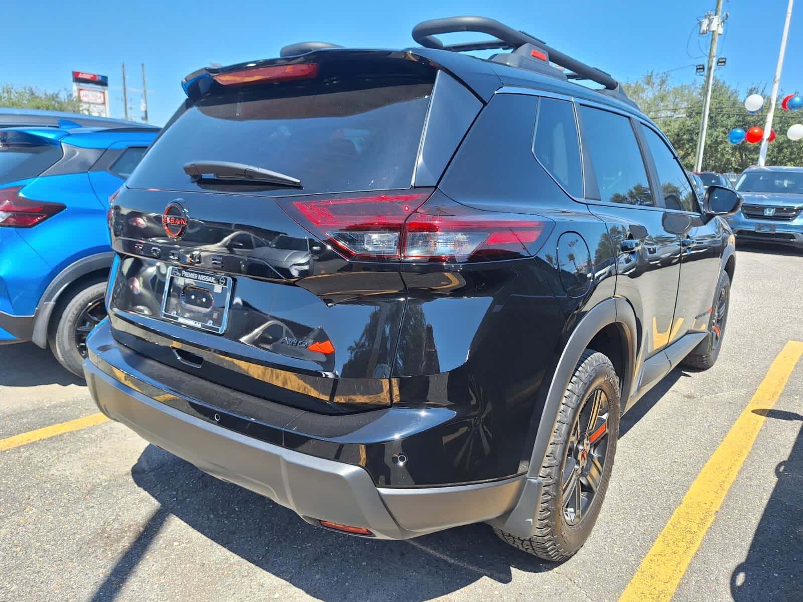 2025 Nissan Rogue SV photo 4