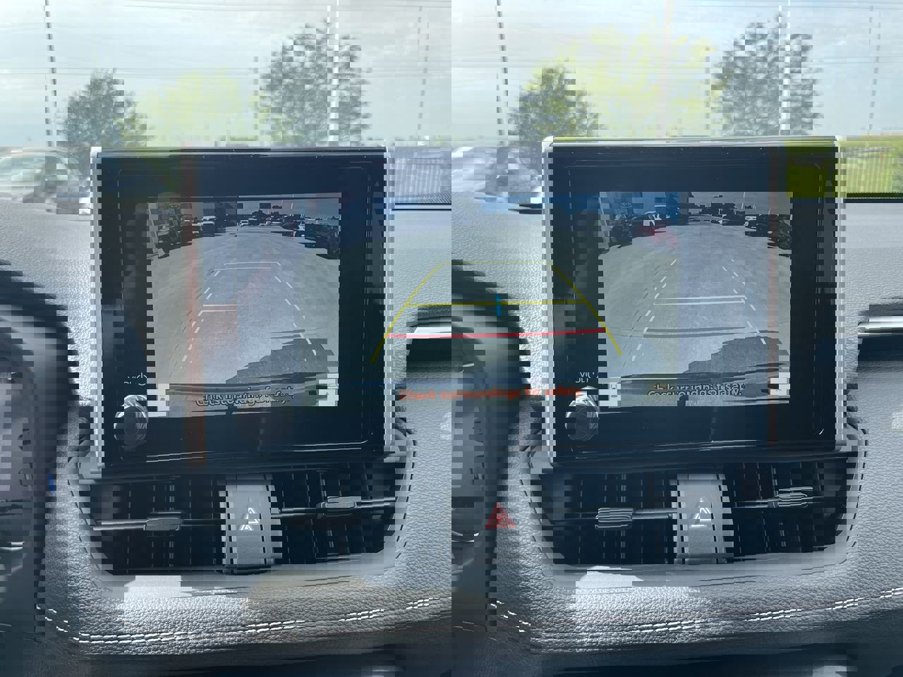 2025 Toyota RAV4 Hybrid LE photo 17
