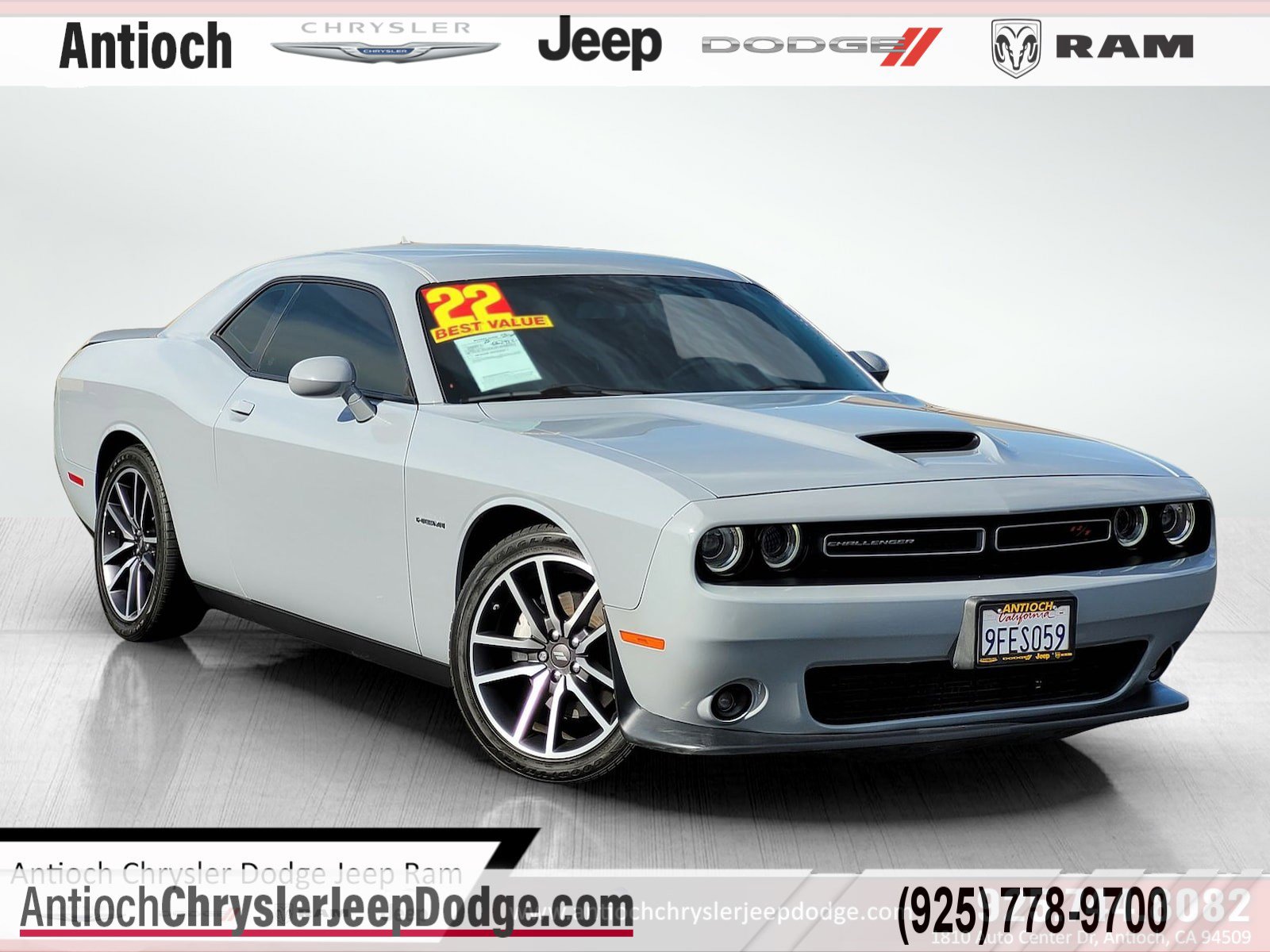 2022 Dodge Challenger R/T's photo