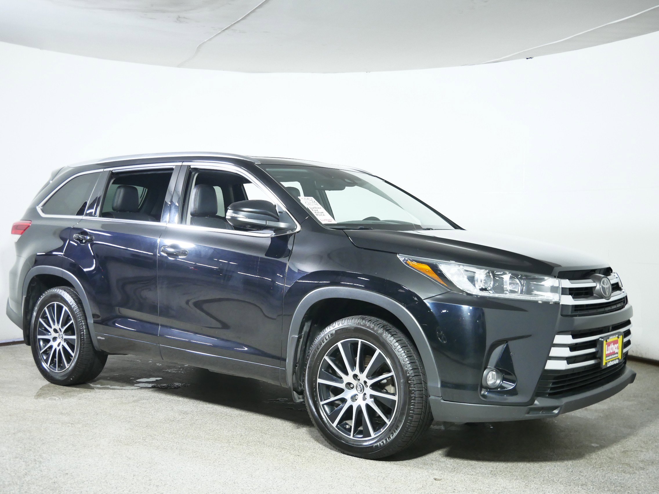 2019 Toyota Highlander Limited Platinum