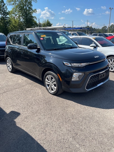 2022 Kia Soul LX photo 2