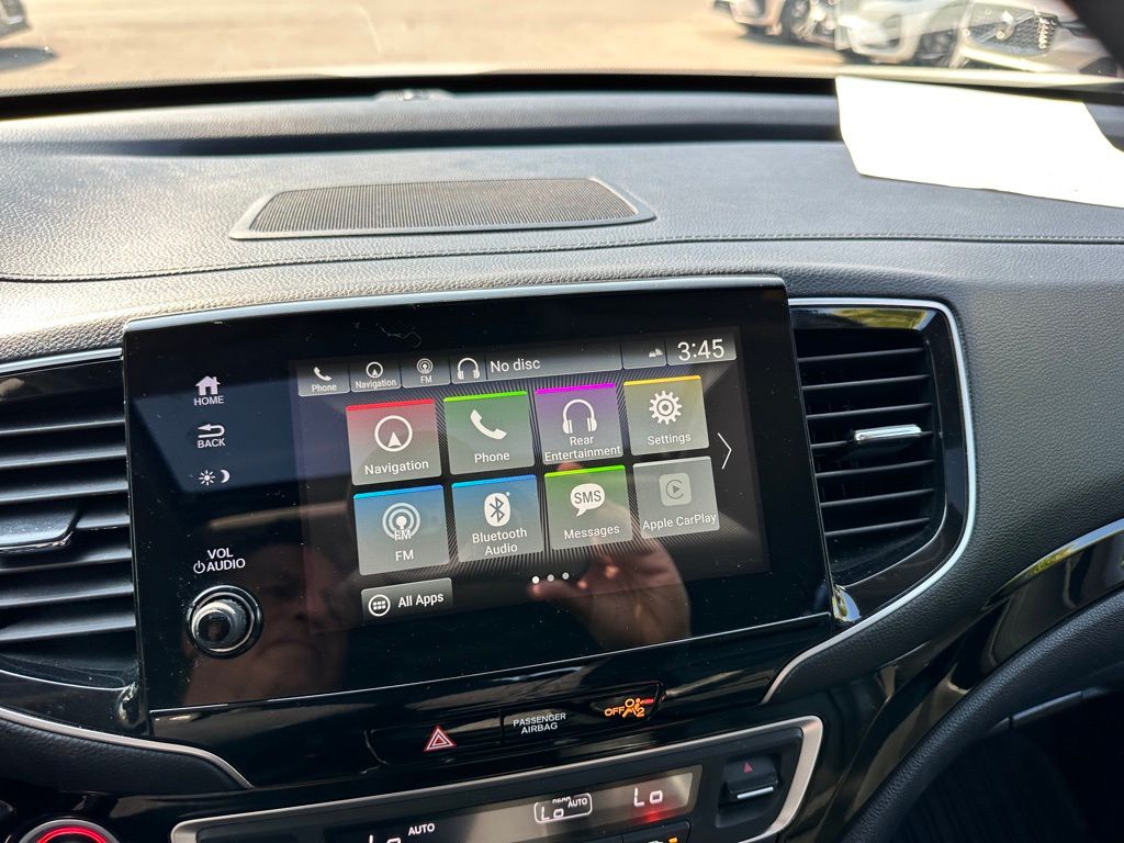 2019 Honda Pilot Touring photo 23