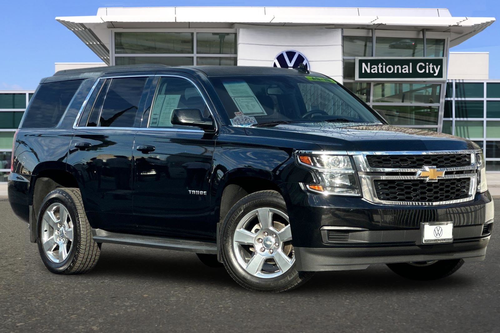 2017 Chevrolet Tahoe LS photo 2