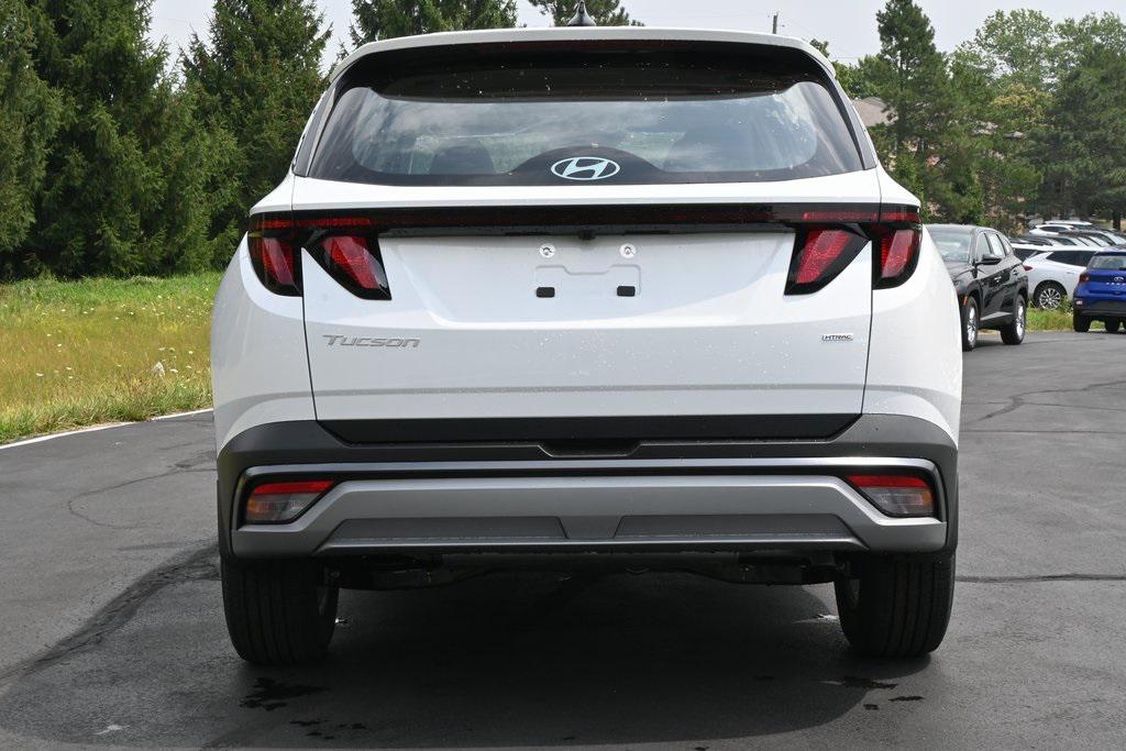 2025 Hyundai Tucson SE photo 2