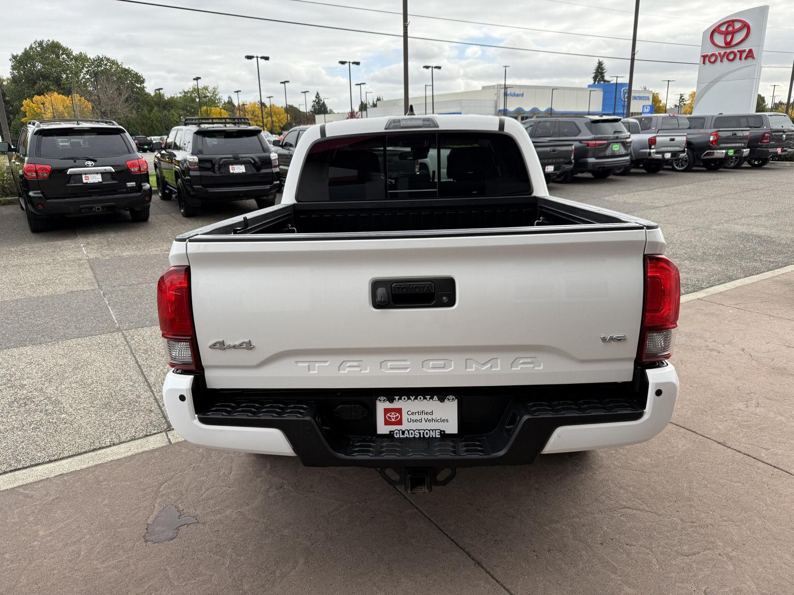2021 Toyota Tacoma SR5 photo 2