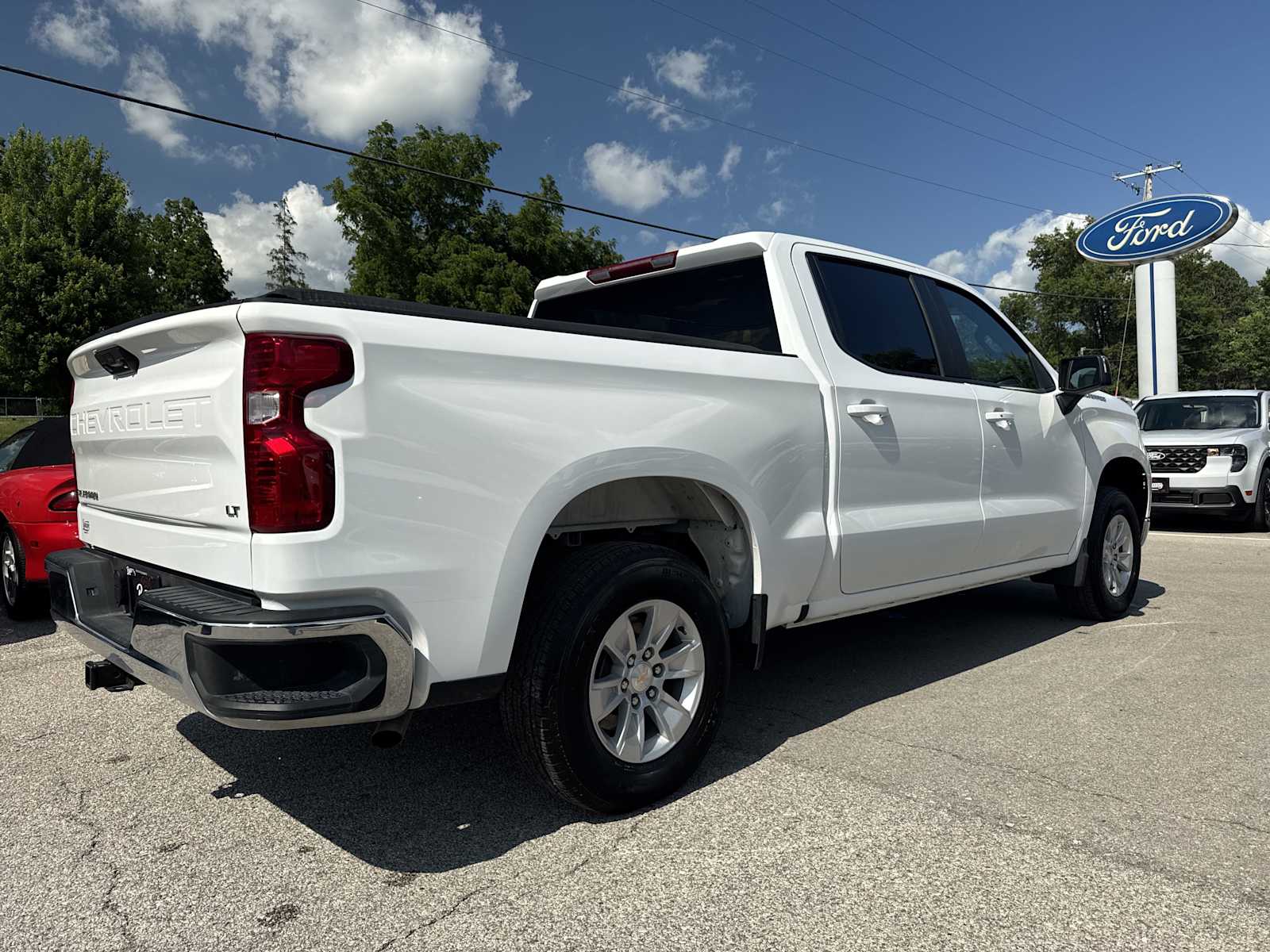 2024 Chevrolet Silverado 1500 LT photo 5