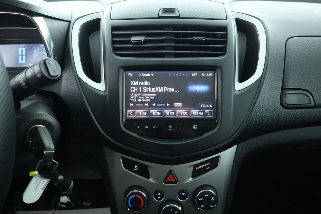 2016 Chevrolet Trax LT photo 16