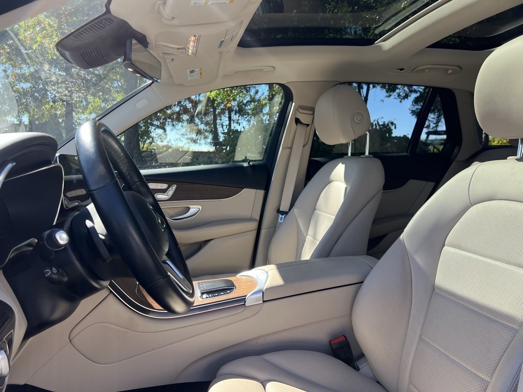 2022 Mercedes Benz GLC 300 4MATIC photo 8