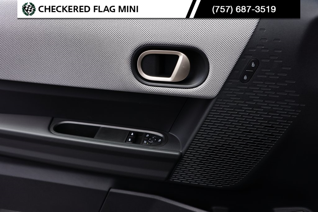2025 Mini Cooper S Iconic photo 16