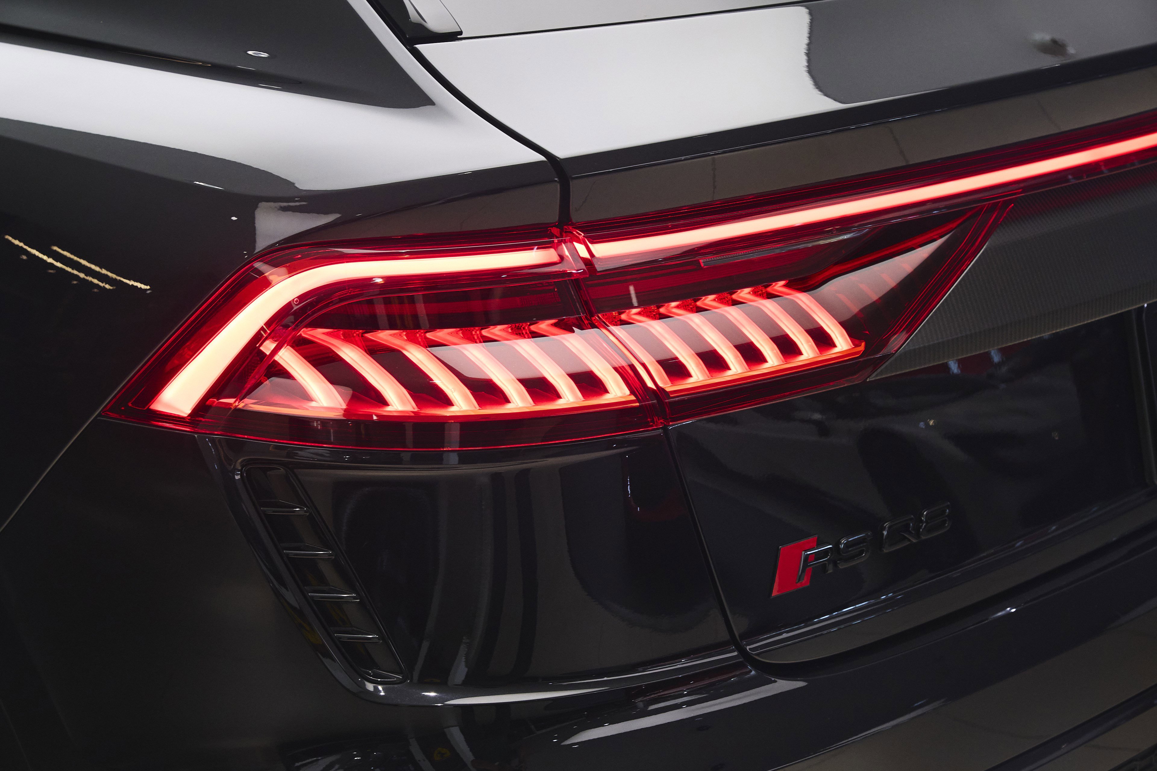 2021 Audi RS Q8 photo 41