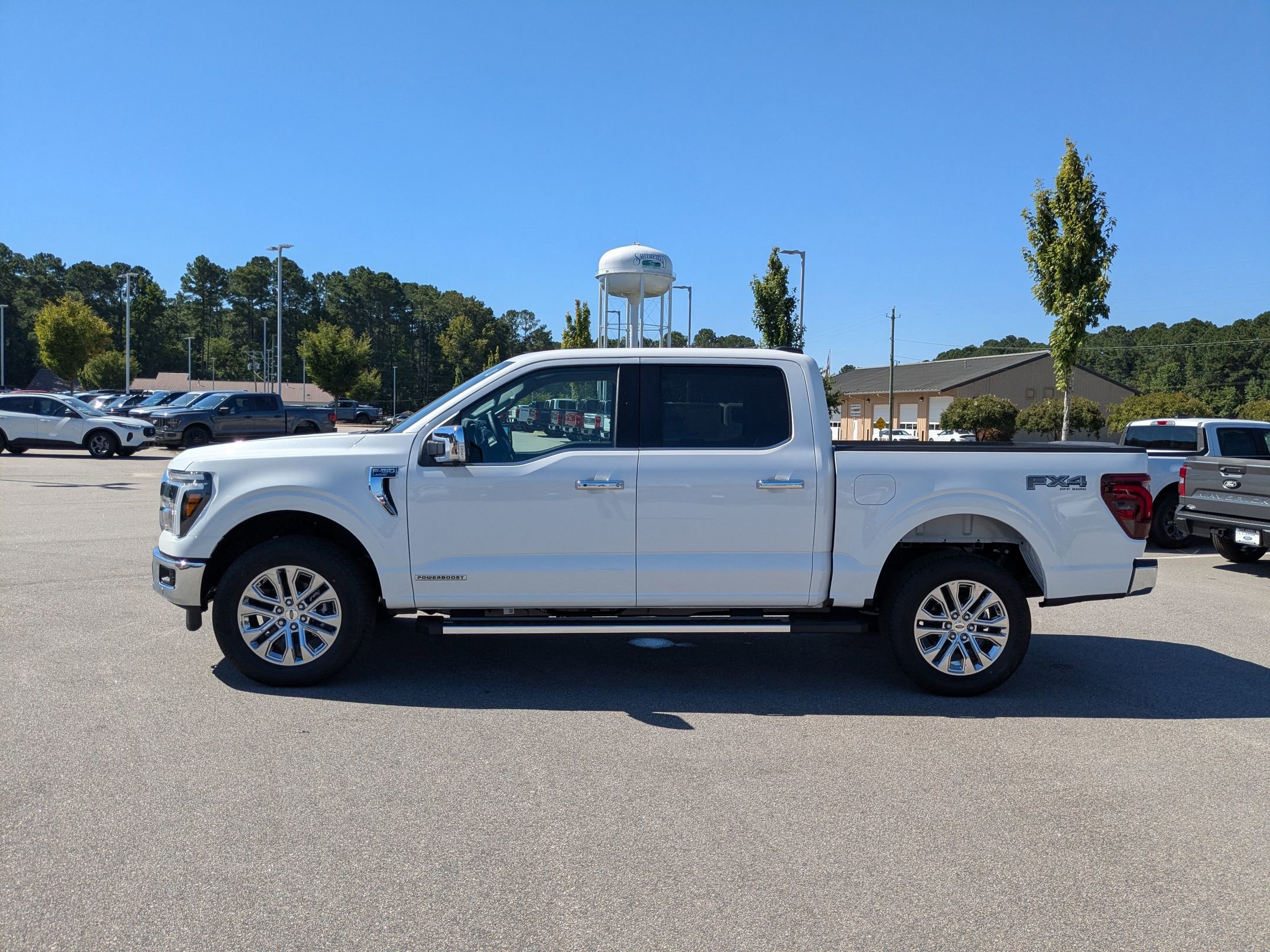 2025 Ford F-150 Lariat photo 10